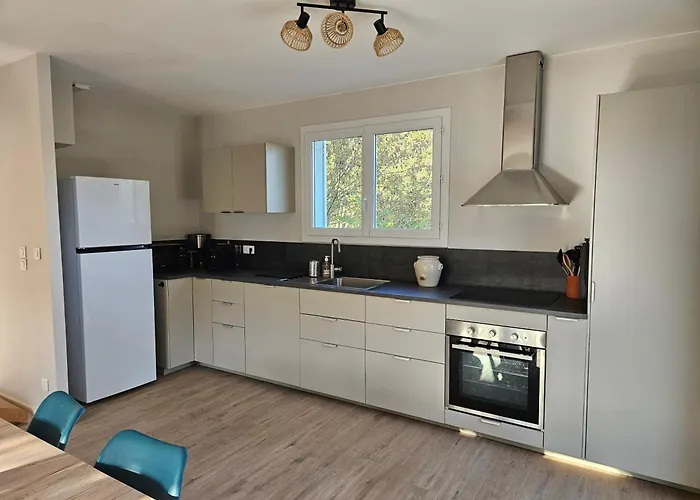 Holiday home Maison Du Gardien De Logempre *